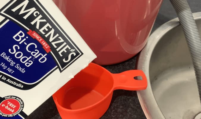 Electrodry Blog - 7 Steps to make your Bathtub Baking Soda