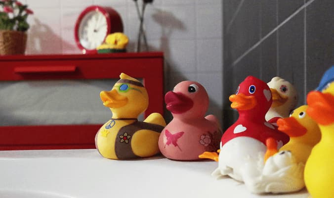 Speed Clean your Bathroom in 15 Minutes