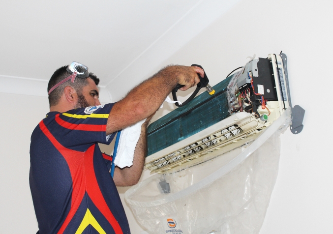 Electrodry Air Conditioner Cleaning Technician